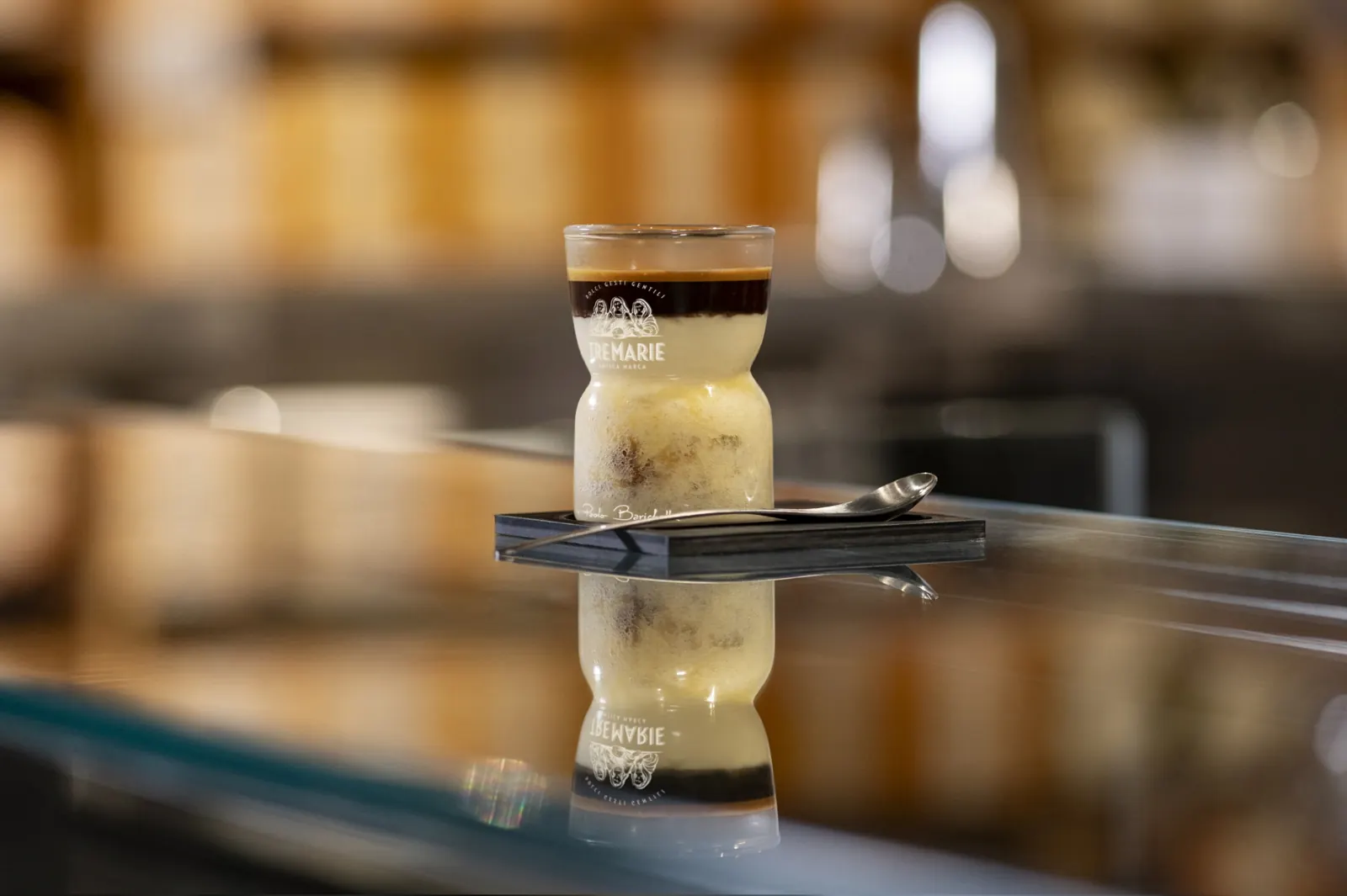 Panett.1 panettone in a glass
